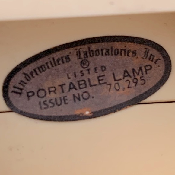 Vintage Underwriters Lab Adjustable Light-Up Makeup Mirror - Picture 6 of 7